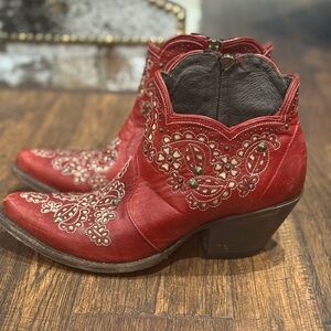 Old Gringo Red Embroidered Ankle Booties
